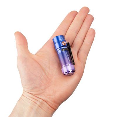 Ficklampa Fenix E18R V2.0 Nebula, Giftbox 1200 lm Ficklampa Fenix E18R V2.0 Nebula, Giftbox 1200 lm